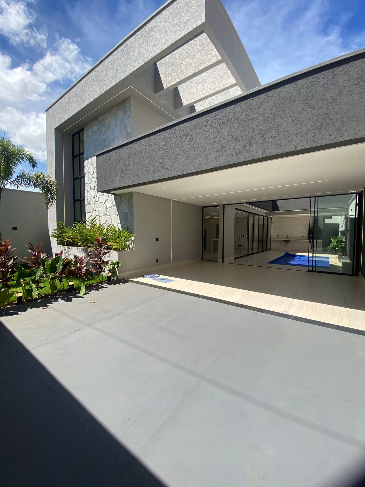 Casa Alto Padrão à venda com 2 suítes plenas no Moinho dos Ventos