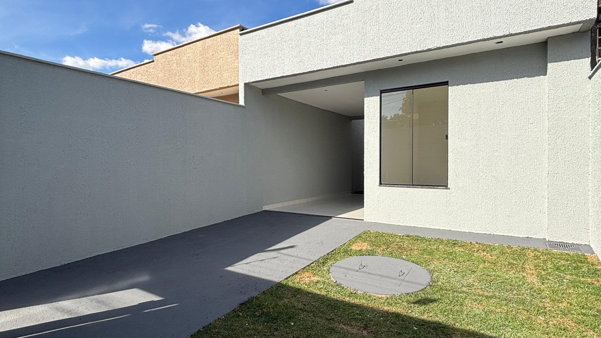 Casa à Venda no Parque Ibirapuera – Aparecida de Goiânia | Quintal Amplo e Excelente Acabamento